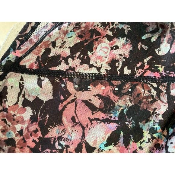 Lululemon Activewear Running Training Lycra Top in Stencil Red Multicolor, Large - Picture 7 of 11